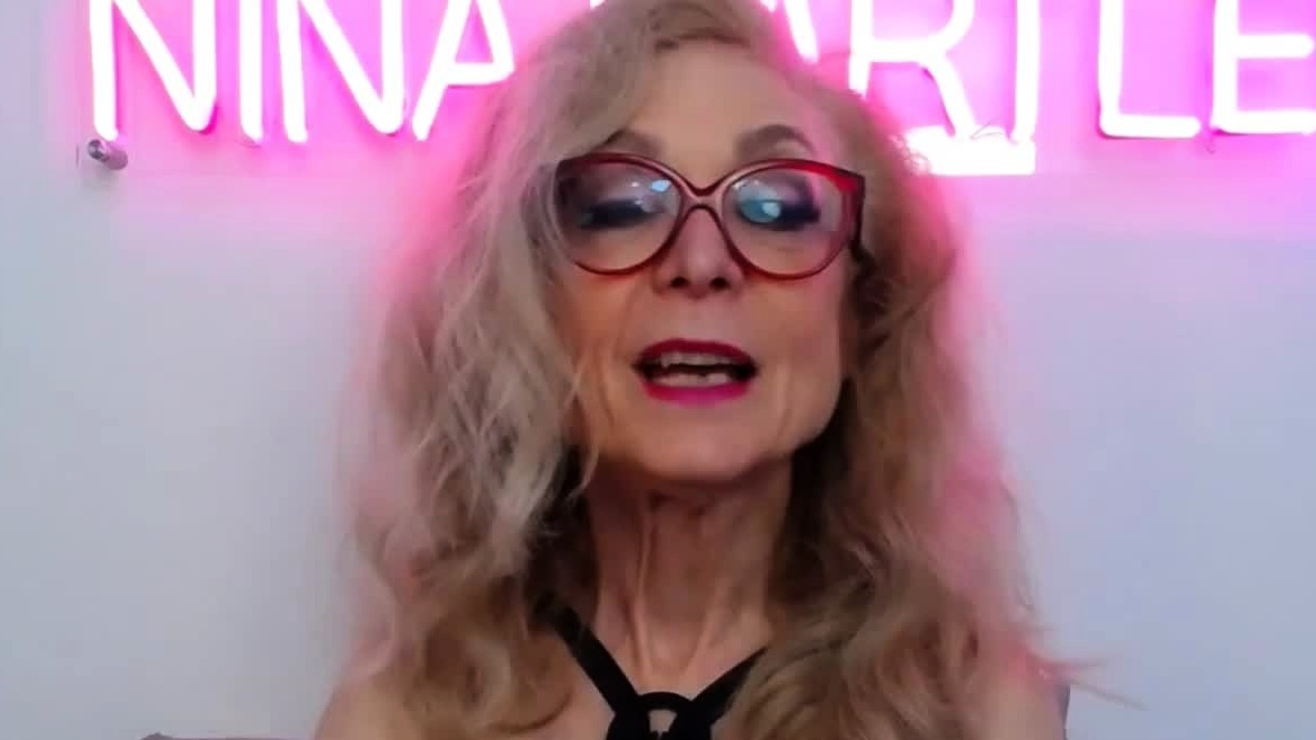 Goditi i video porno gratuiti in HD - Nina Hartley Wants To See Your Dick -  - VivaTube.com