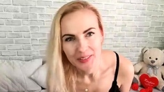 Ex wifey blonde homemade solo masturbation fun
