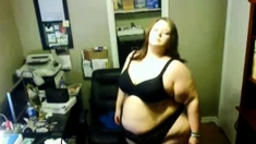 Solo #78 (SSBBW) Showing off her Body on Webcam